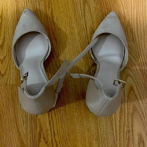 Cream colored size 10M Suede Kelly and Kati heels